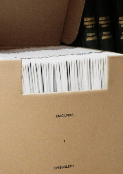 EU1-Shibboleth-Desk-Emic-Units-01