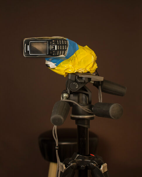 S75_Camera-in-use_LowRes