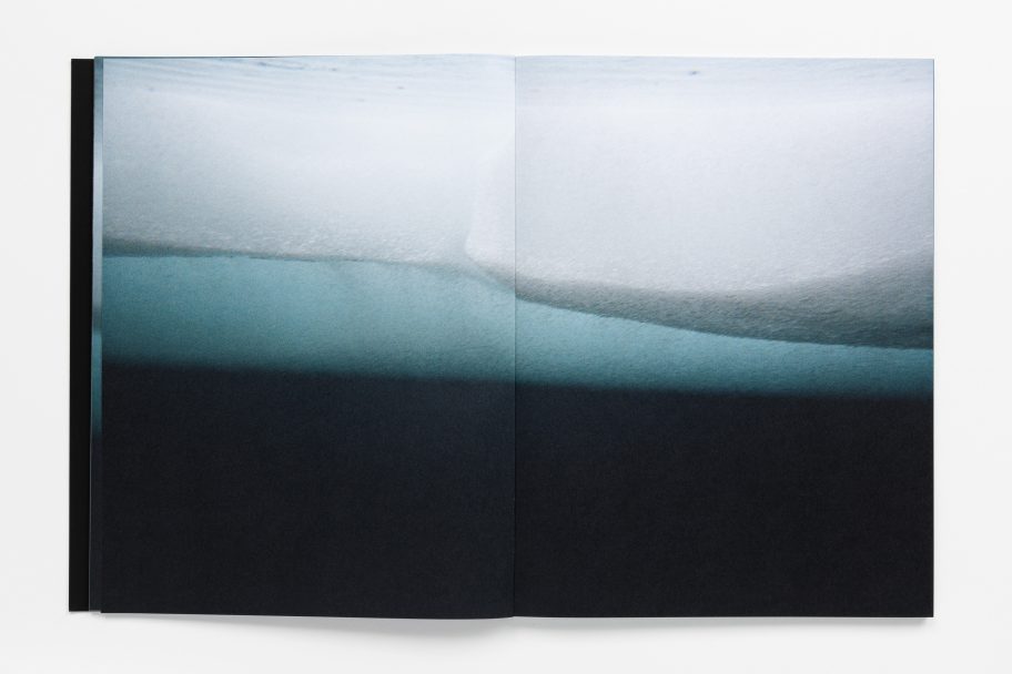 Multipress_Line_Bohmer_Lokken_Immersed_Stone_Black_Ice_WebRes_07