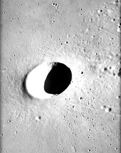 Cover_Euclides_crater_AS16-P-5454